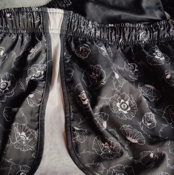 Nike set size 1x shorts and top - Picture 5 of 9